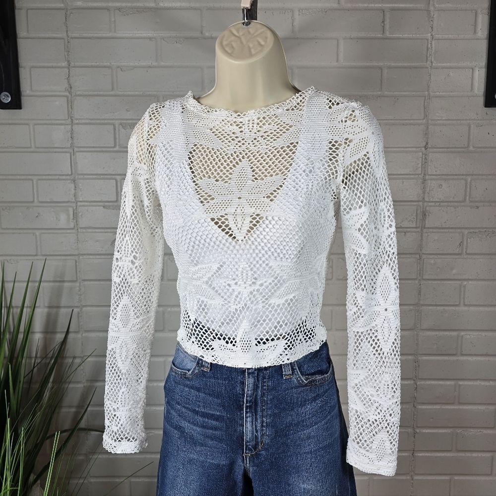 Princess Polly White Crochet Floral Lace Mesh Long Sleeve Crop Top Size 2